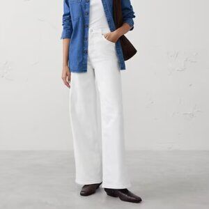 Banana Republic White High Rise Wide Leg Jean (Size 26/2, Never Worn)